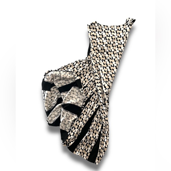 New York Clothing Company Dress - Picture 2 of 4